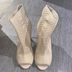 Beige charles david heels